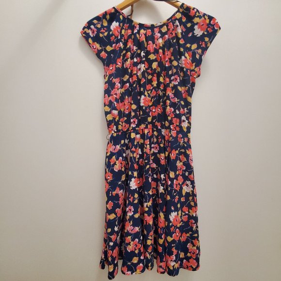 LC Lauren Conrad Dresses & Skirts - LC Lauren Conrad Floral Dress with Side Pockets - (S)